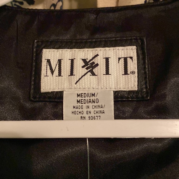 Leather vest - Picture 2 of 3